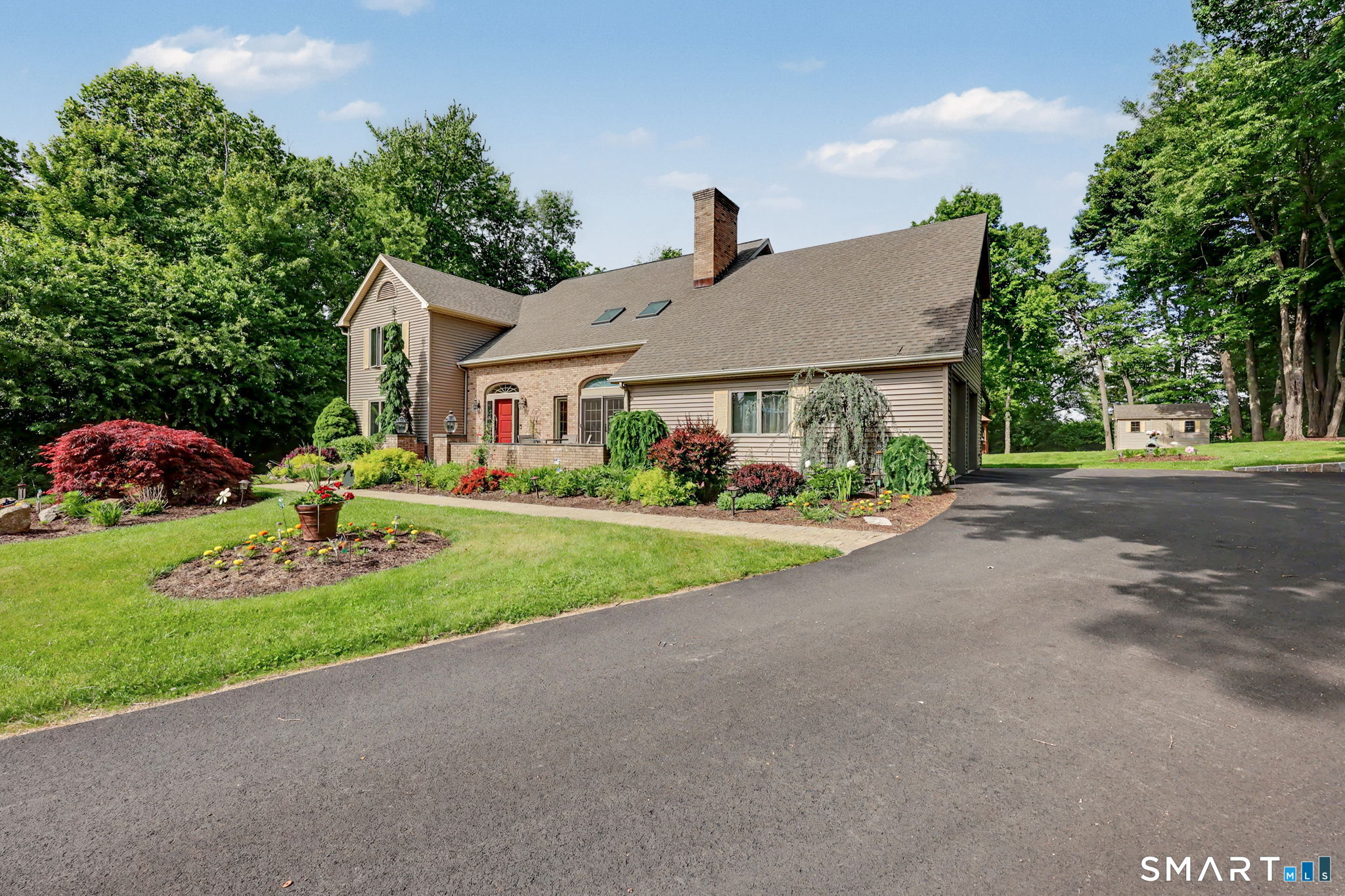 29 Woodridge Lane New Fairfield CT 06812