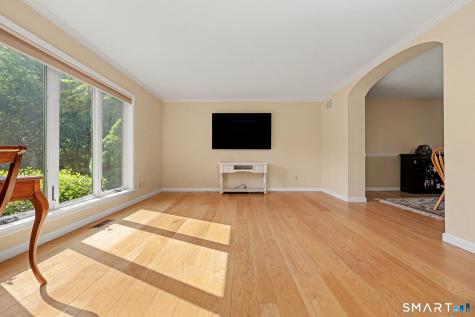 29 Woodridge Lane New Fairfield CT 06812