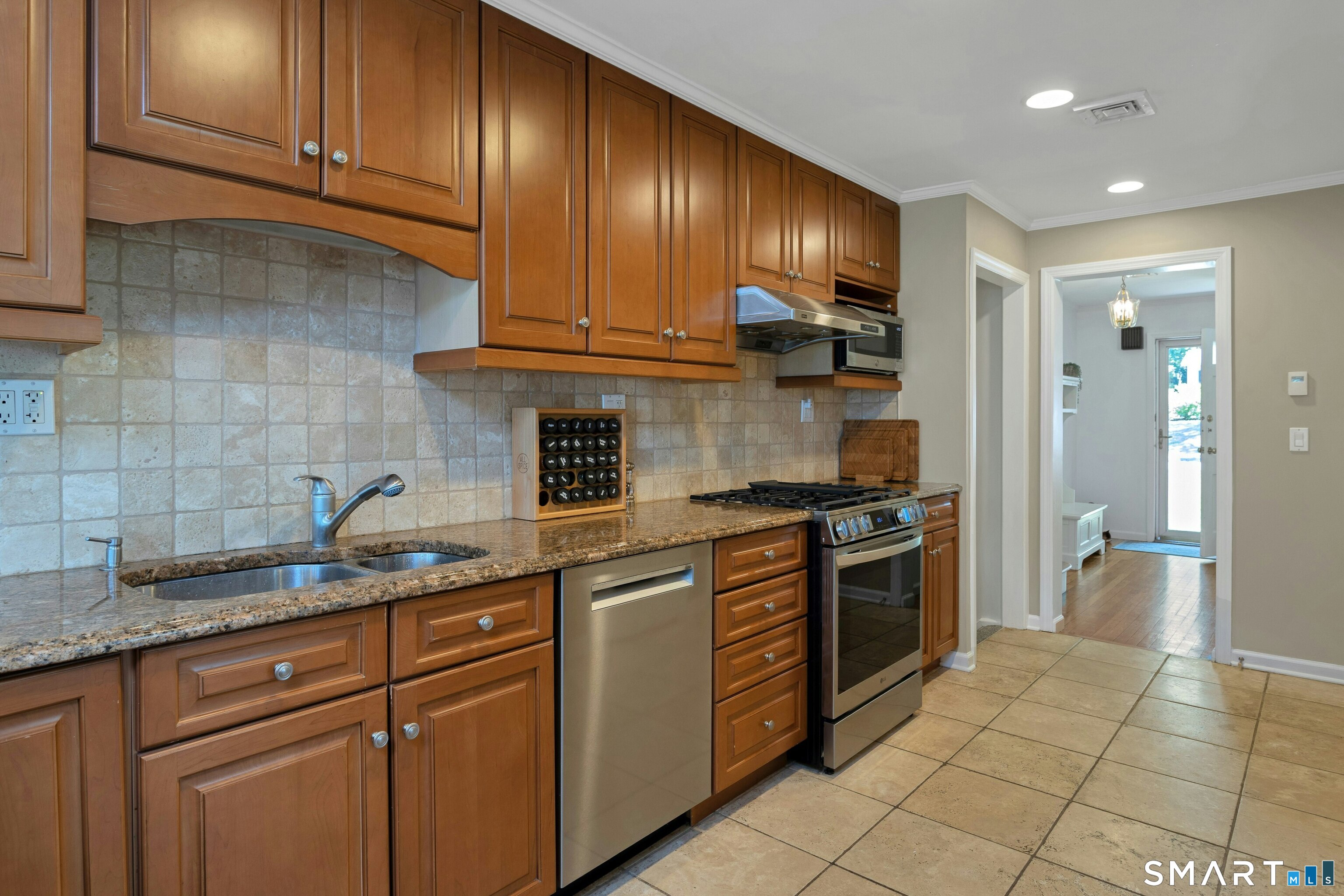 104 Nutmeg Lane Stamford CT 06905