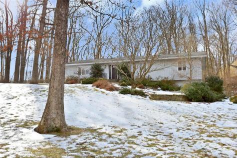 105 Woodhaven Drive Trumbull CT 06611