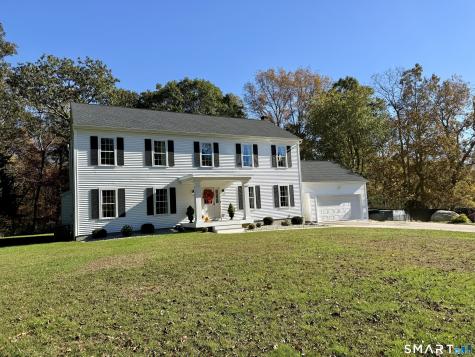 4 Chester Maine Road North Stonington CT 06359
