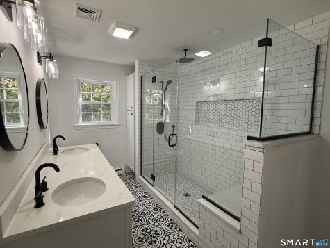 4 Chester Maine Road North Stonington CT 06359