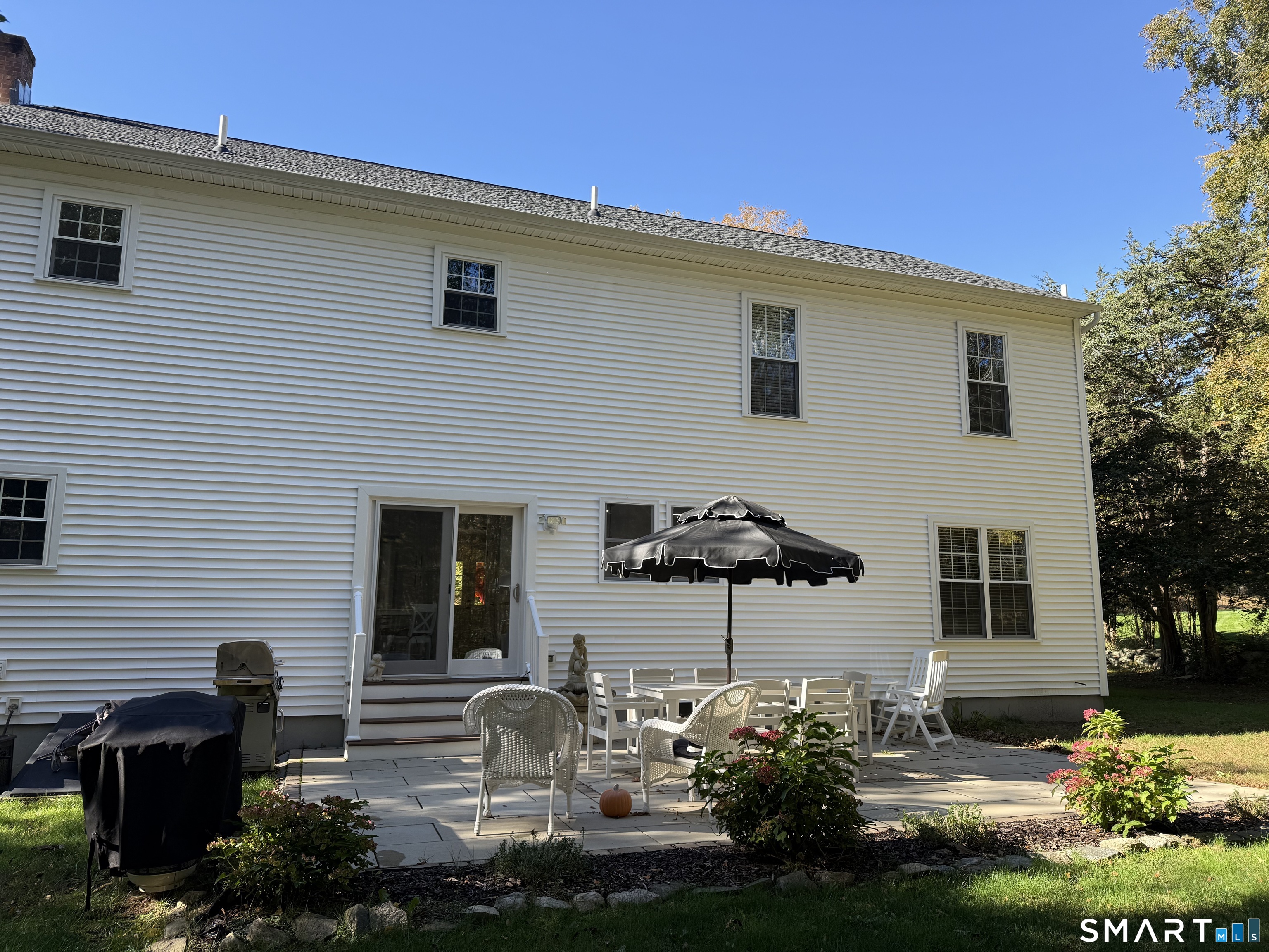 4 Chester Maine Road North Stonington CT 06359