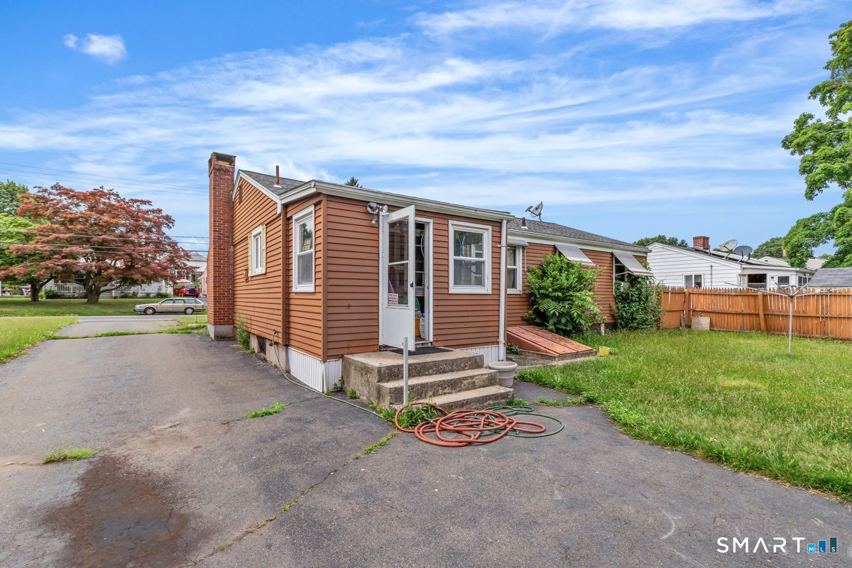 2049 Corbin Avenue New Britain CT 06053