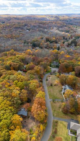 3 Boulder Creek Road Newtown CT 06470