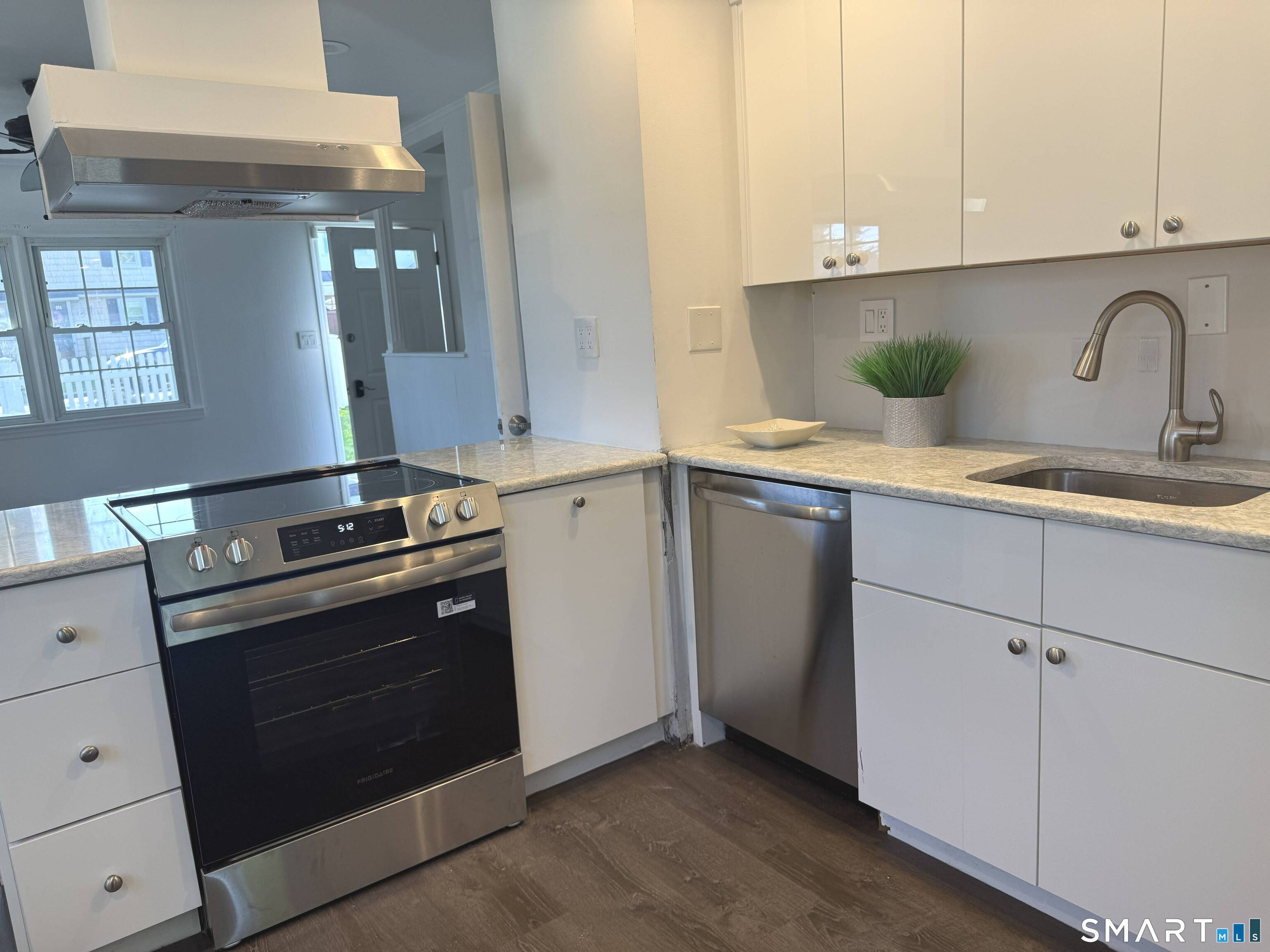 25 Albin Road Stamford CT 06902