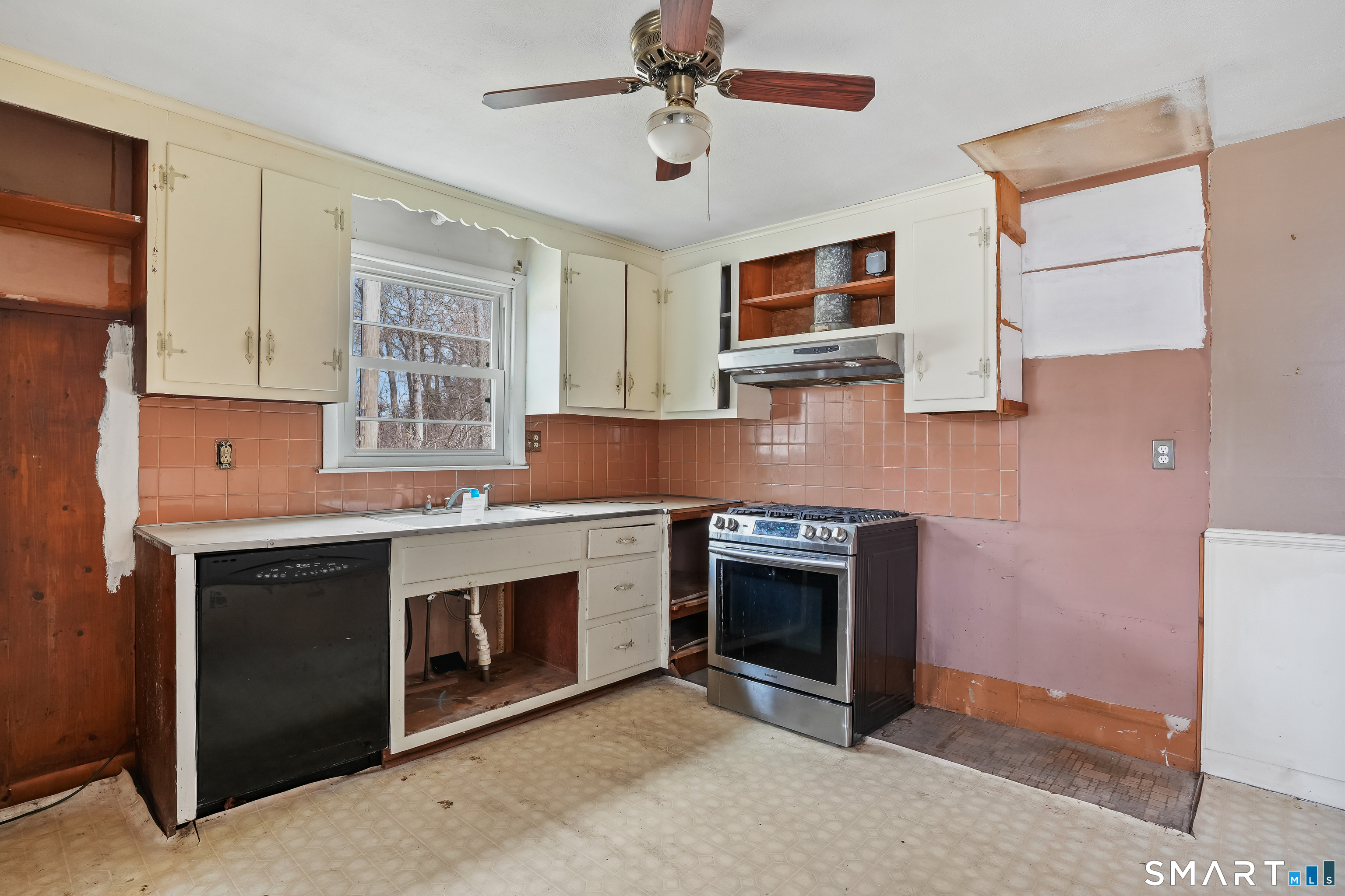 1 Brussels Avenue Wethersfield CT 06109