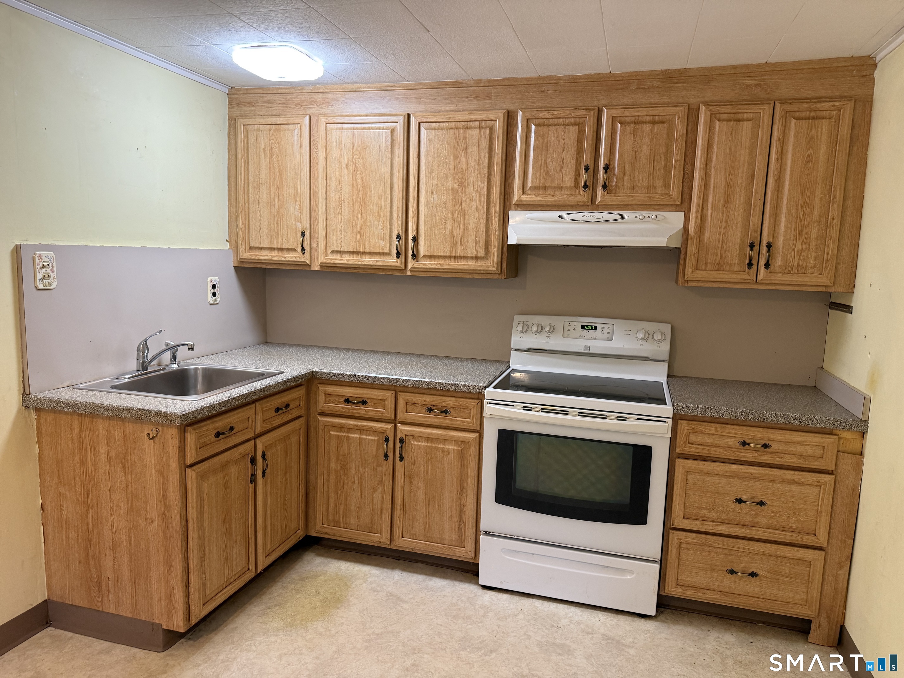 94 Moosup Trail Monroe CT 06468