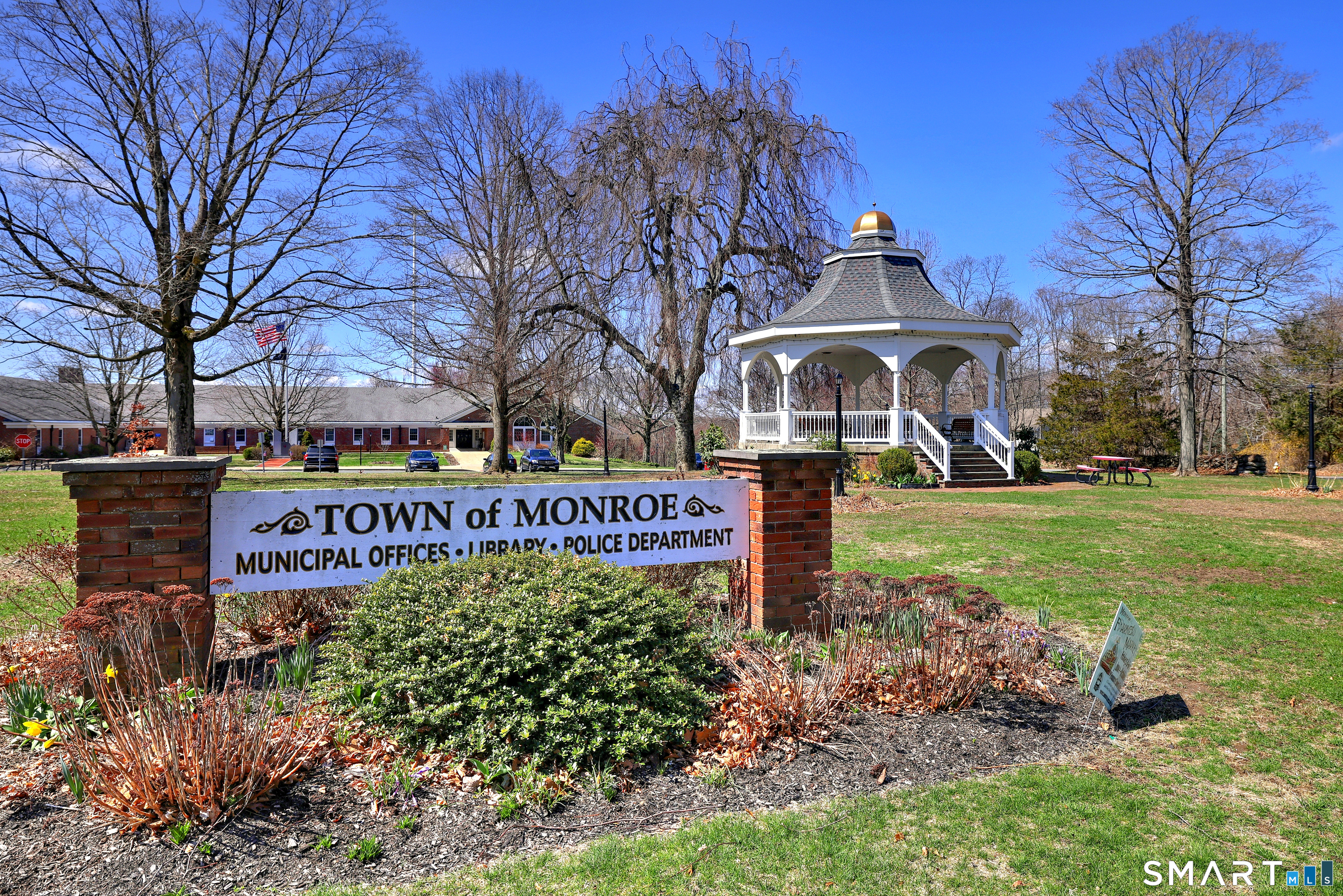 94 Moosup Trail Monroe CT 06468