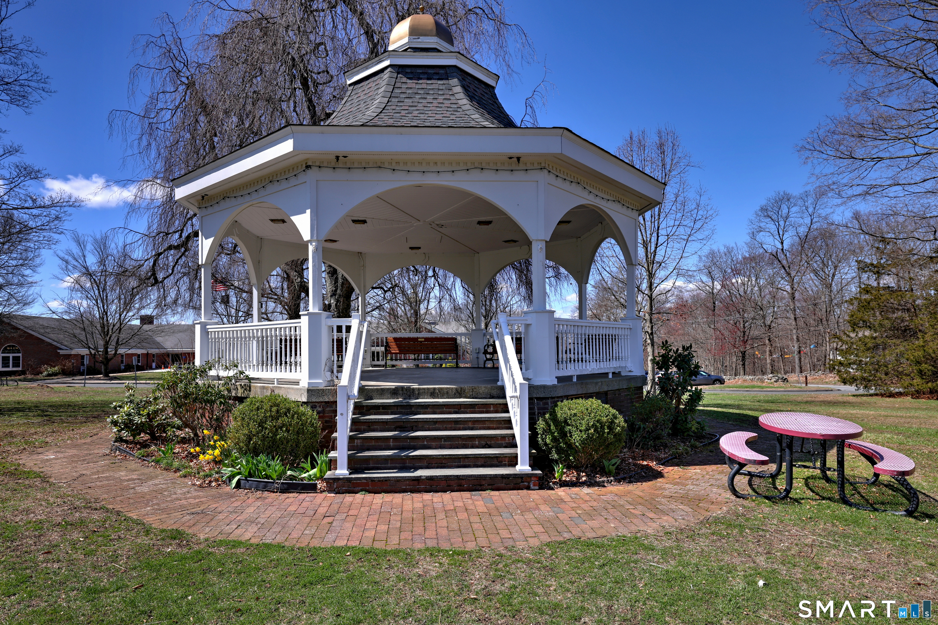 94 Moosup Trail Monroe CT 06468