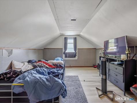 84 Barnes Avenue New Haven CT 06513