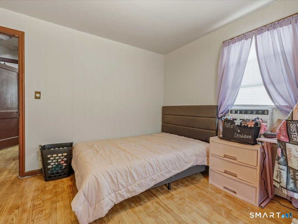 84 Barnes Avenue New Haven CT 06513