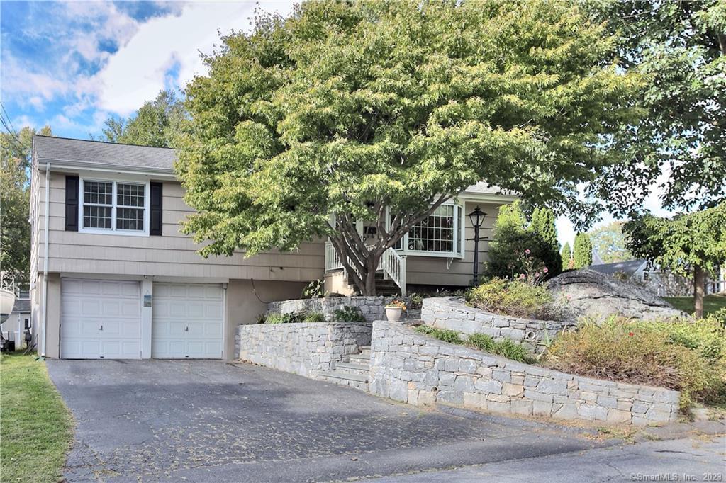 136 Homeland Street Fairfield CT 06825