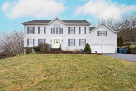 24 Quarry Lane Hamden CT 06518