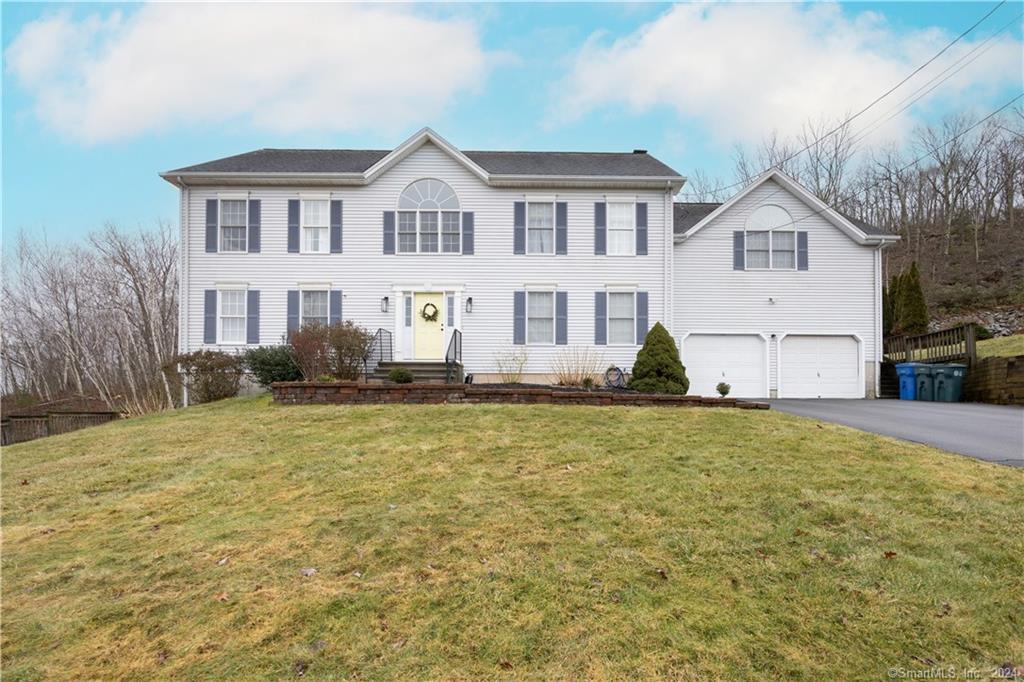 24 Quarry Lane Hamden CT 06518