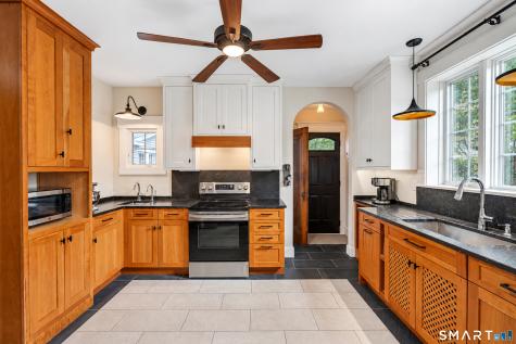 69 Ardmore Street Hamden CT 06517