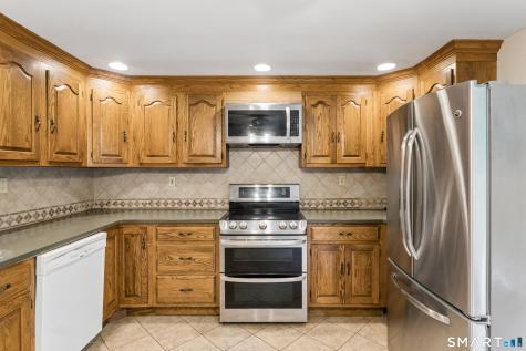 28 Andrew Drive Shelton CT 06484