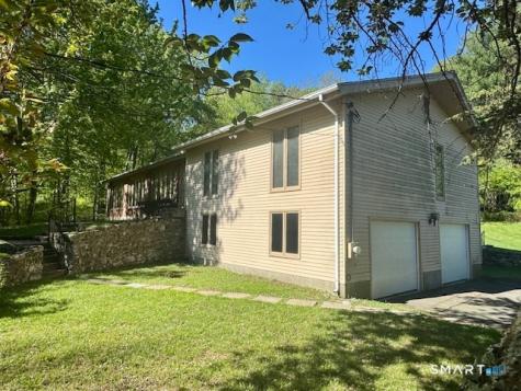 21 Maple Vale Drive Woodbridge CT 06525