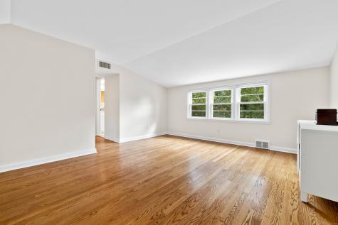 29 Blackstone Avenue Branford CT 06405