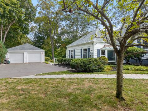 29 Blackstone Avenue Branford CT 06405