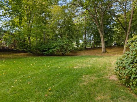 29 Blackstone Avenue Branford CT 06405