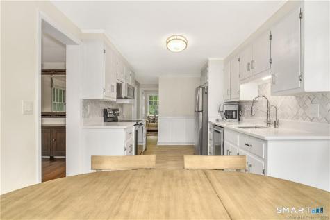 792 Smith Ridge Road New Canaan CT 06840