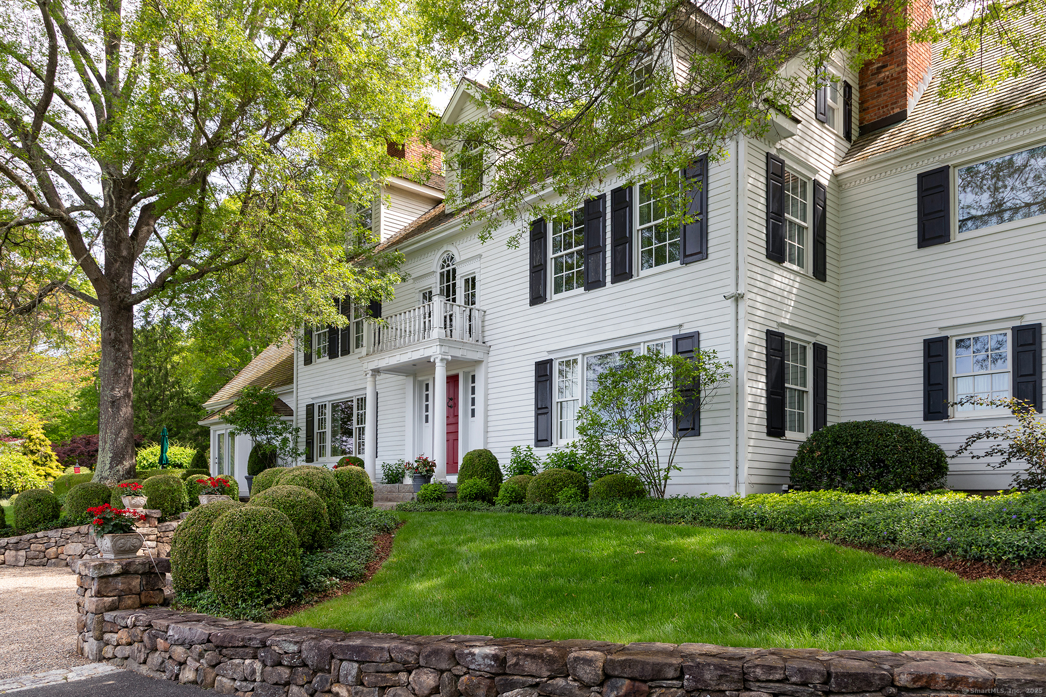 8 Bayberry Hill Roxbury CT 06783