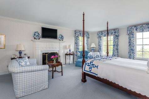 8 Bayberry Hill Roxbury CT 06783