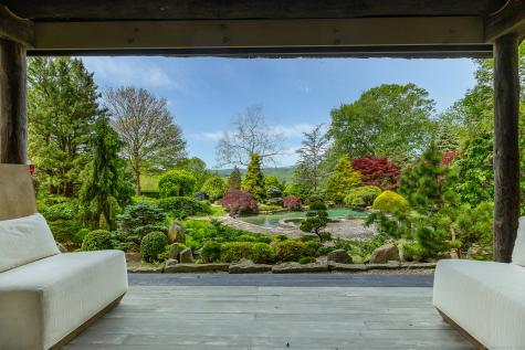 8 Bayberry Hill Roxbury CT 06783