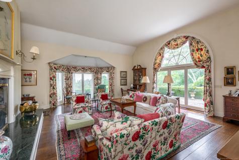 8 Bayberry Hill Roxbury CT 06783