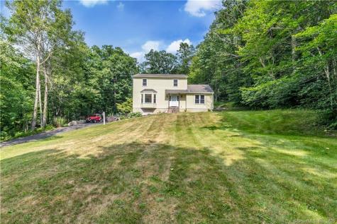 14 Carriage House Drive Danbury CT 06810