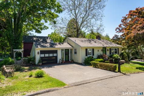 17 Grandview Terrace Essex CT 06426