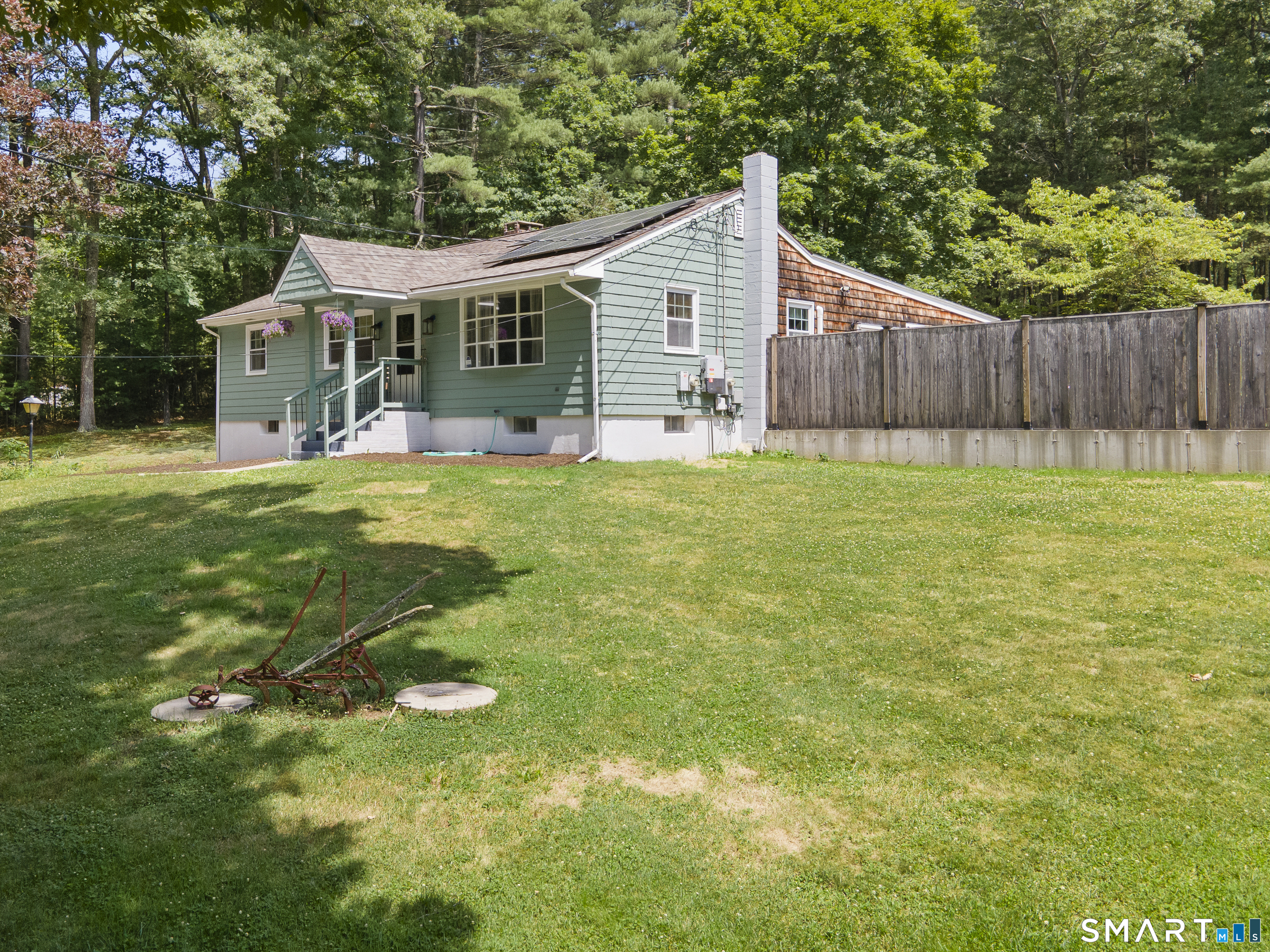 11 Munyan Road Putnam CT 06260