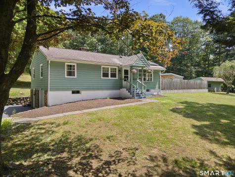 11 Munyan Road Putnam CT 06260