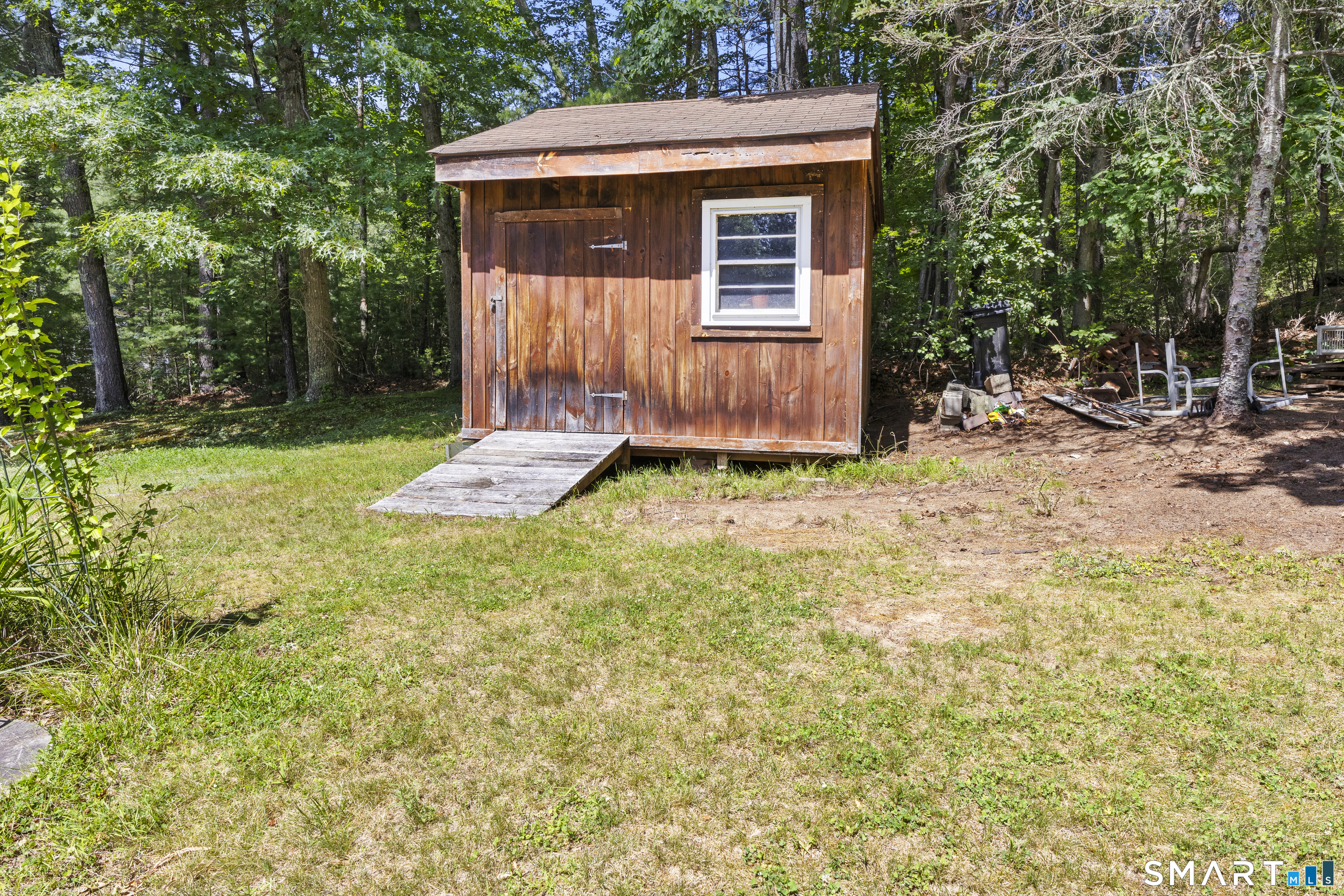 11 Munyan Road Putnam CT 06260