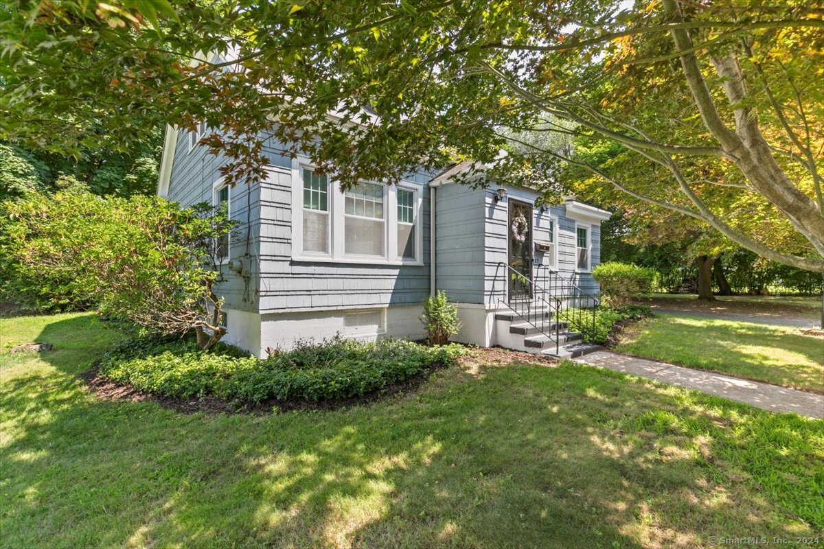 85 Greenlawn Avenue Stratford CT 06614
