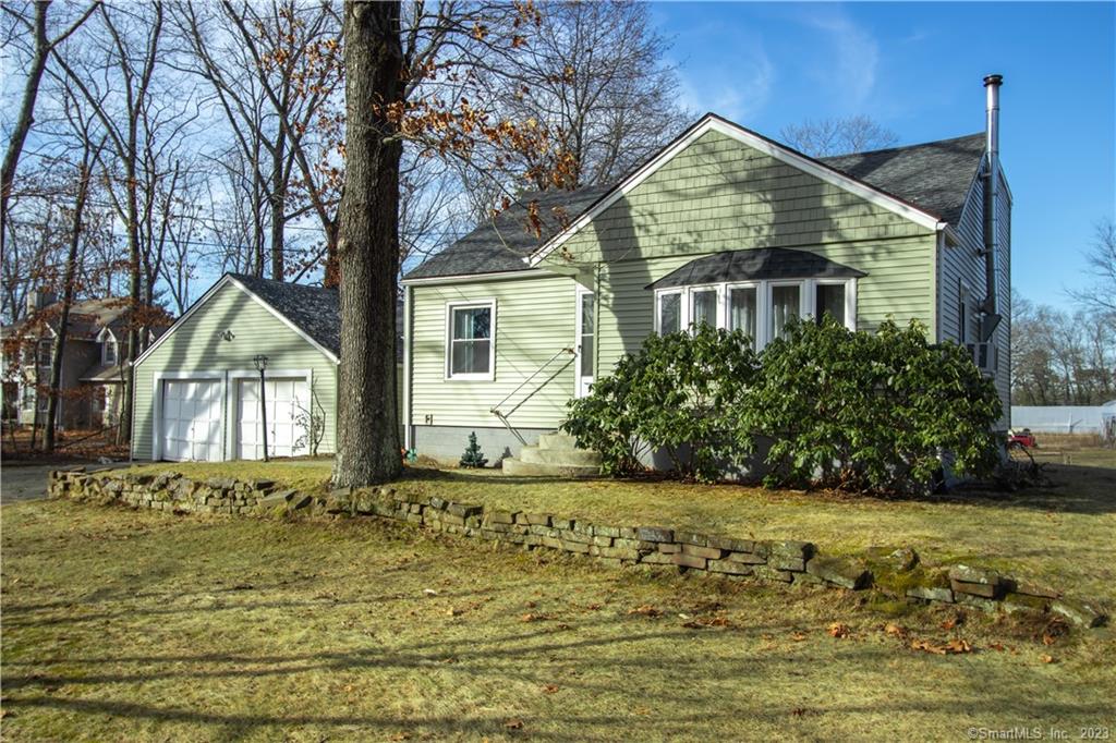 23 Lake Road Enfield CT 06082