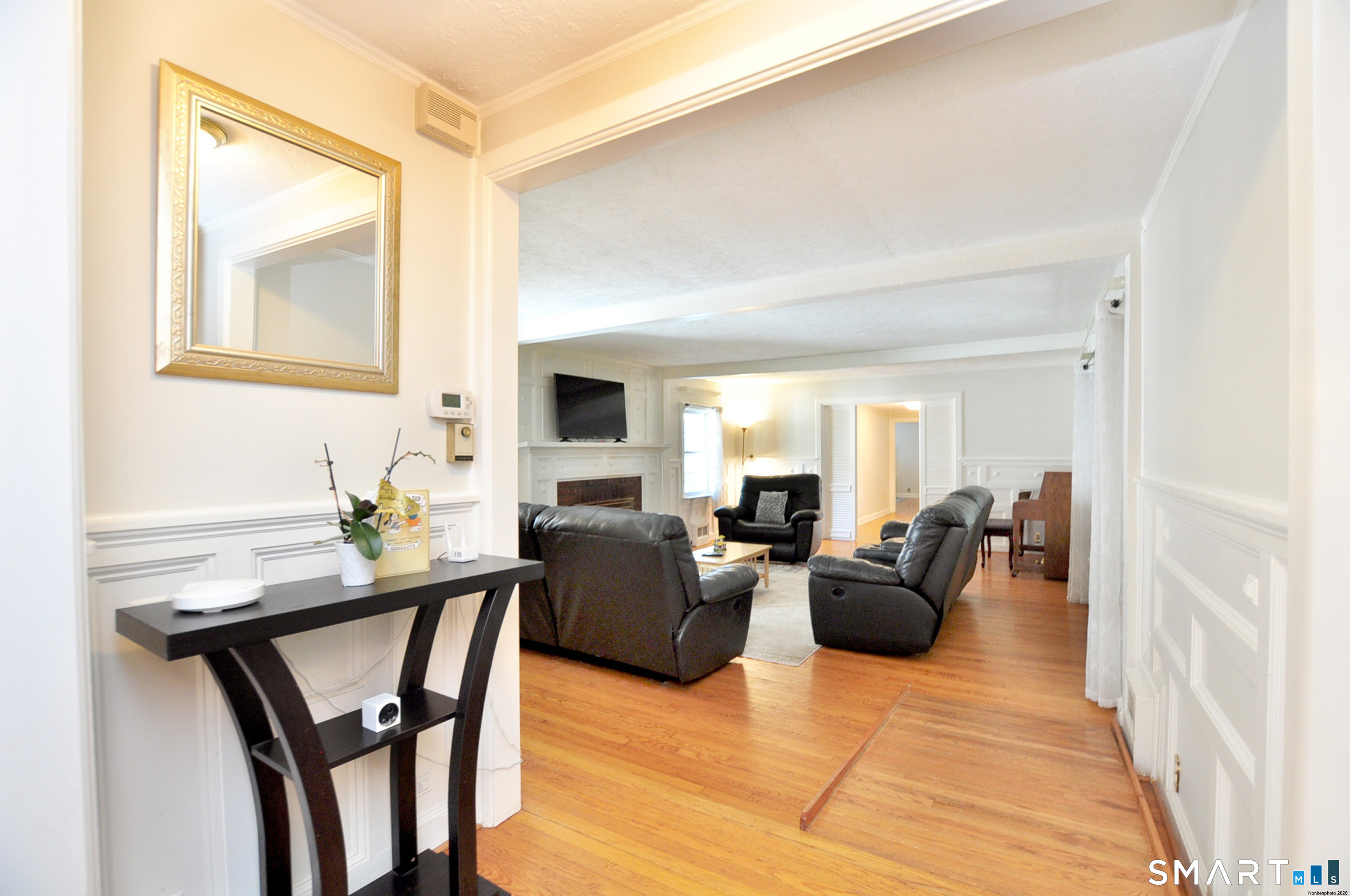 6 Raymond Road Avon CT 06001