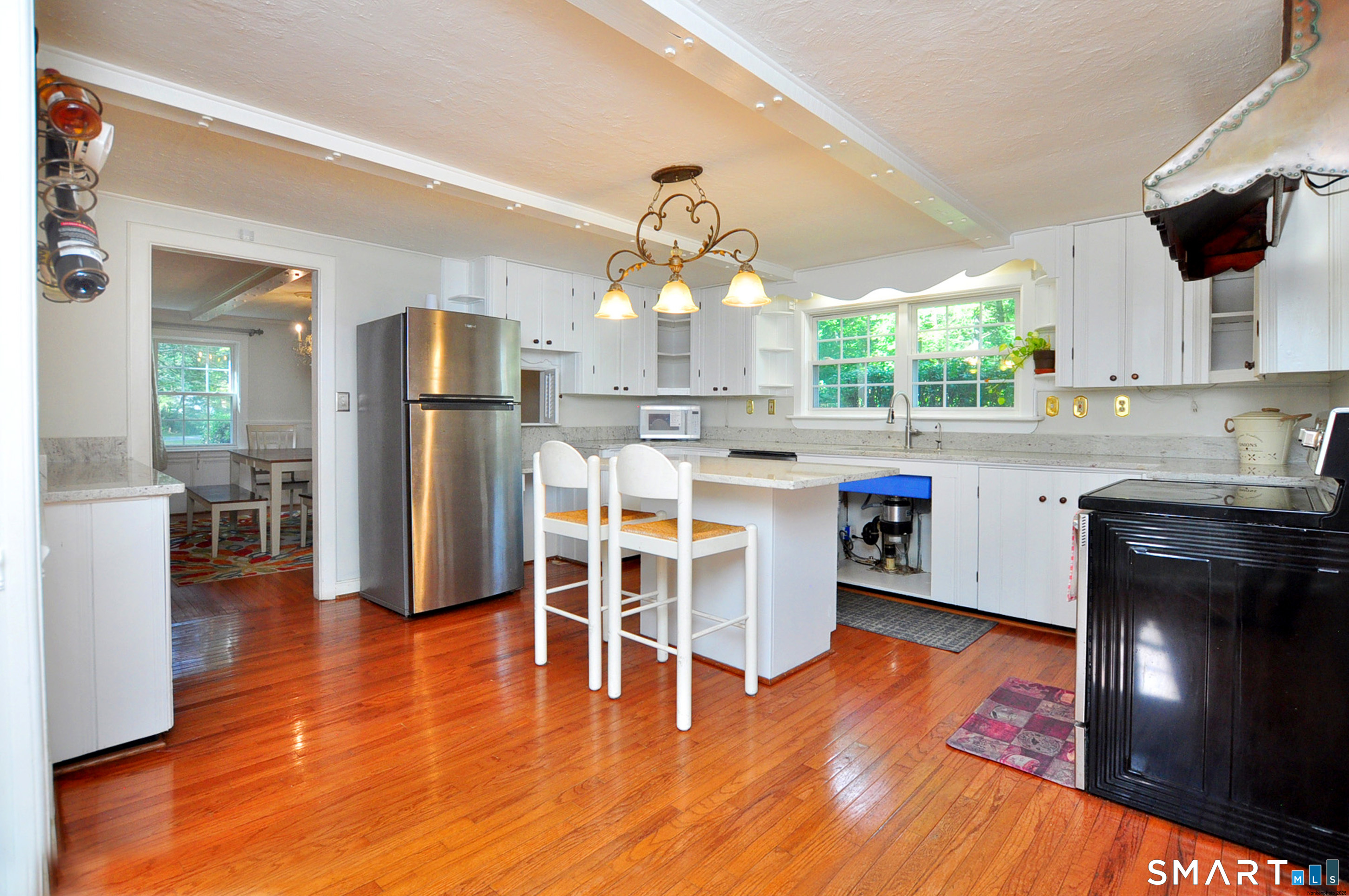 6 Raymond Road Avon CT 06001