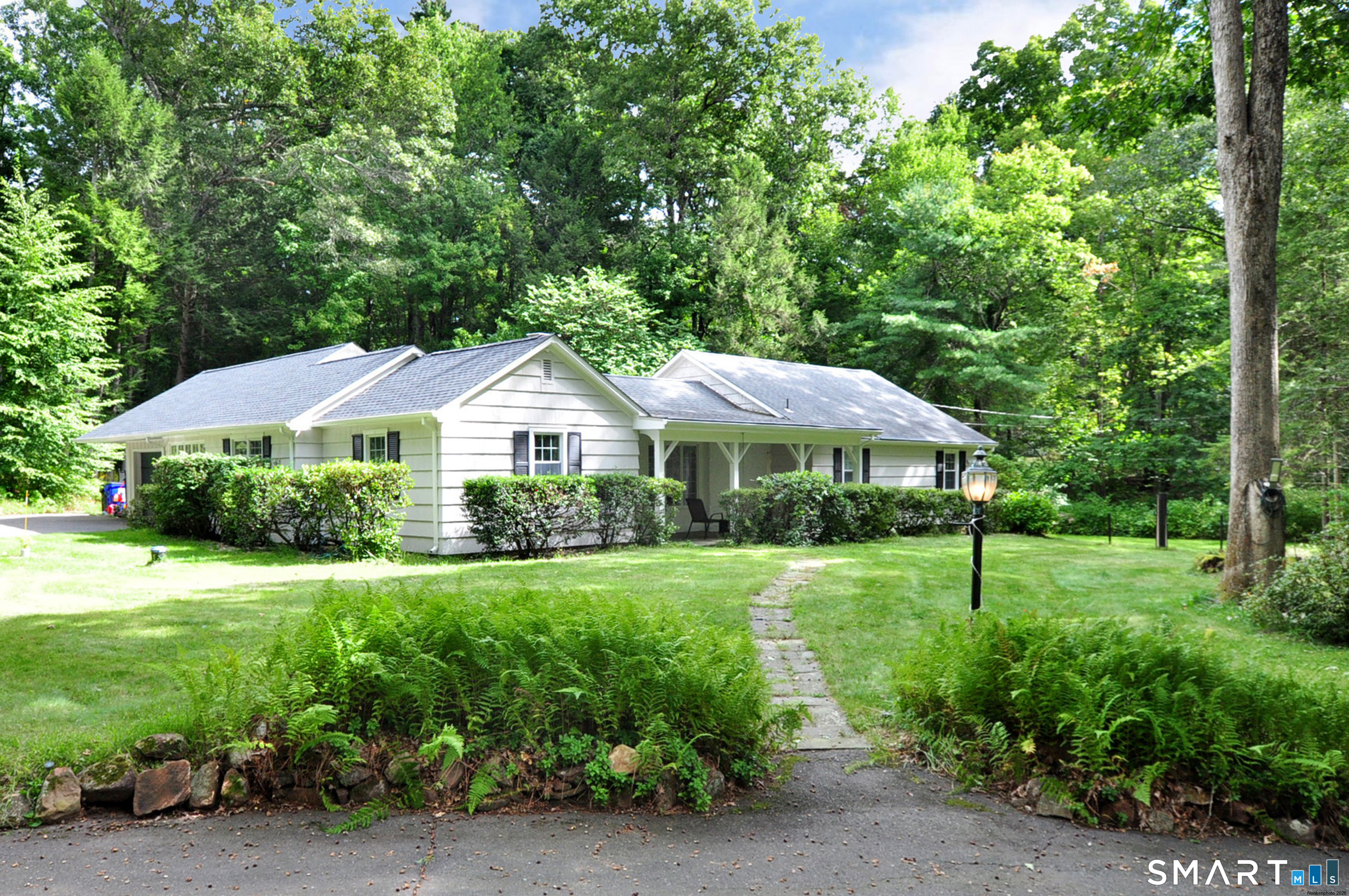 6 Raymond Road Avon CT 06001