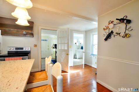 6 Raymond Road Avon CT 06001