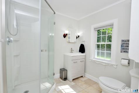 6 Raymond Road Avon CT 06001