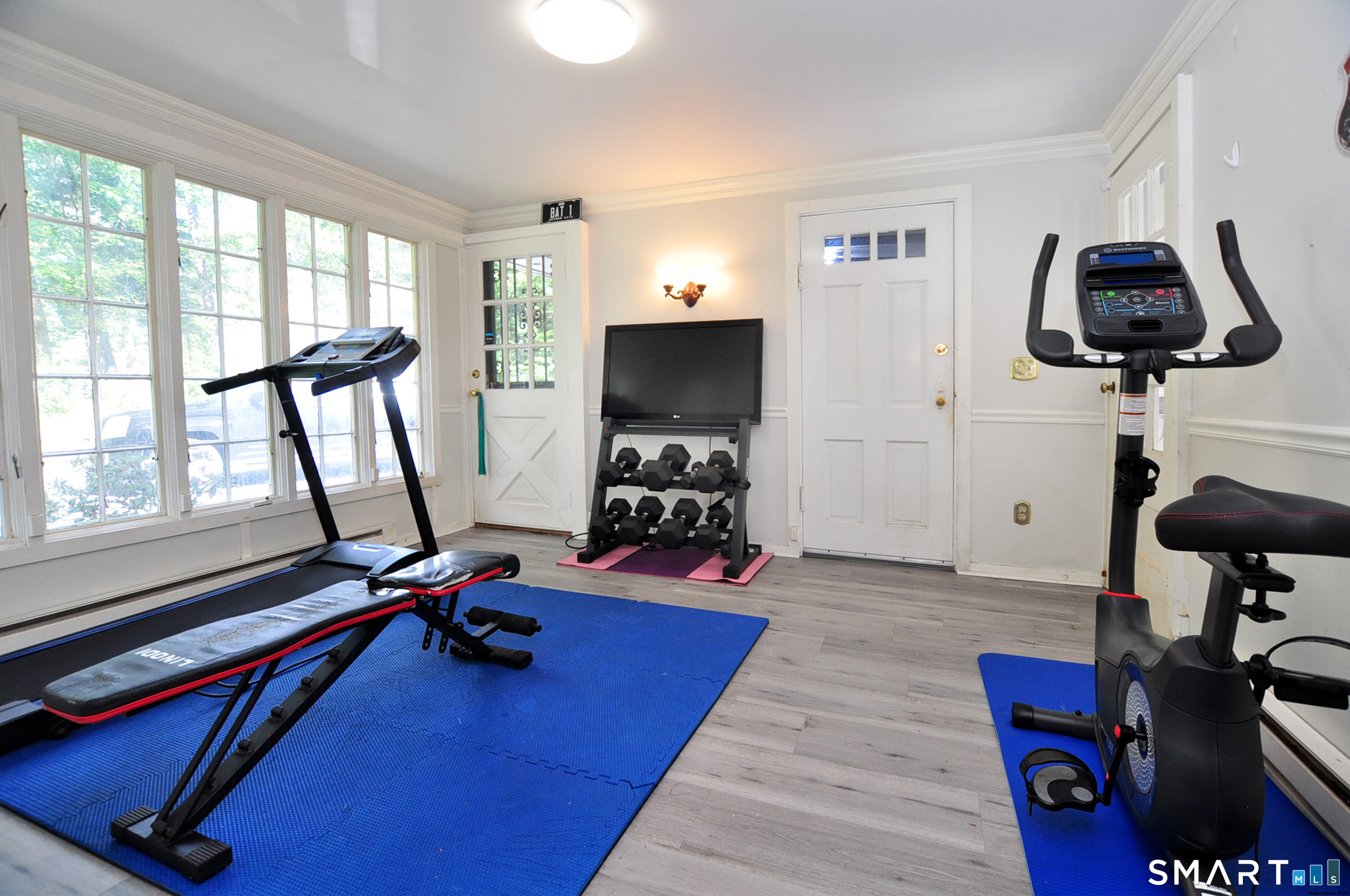 6 Raymond Road Avon CT 06001