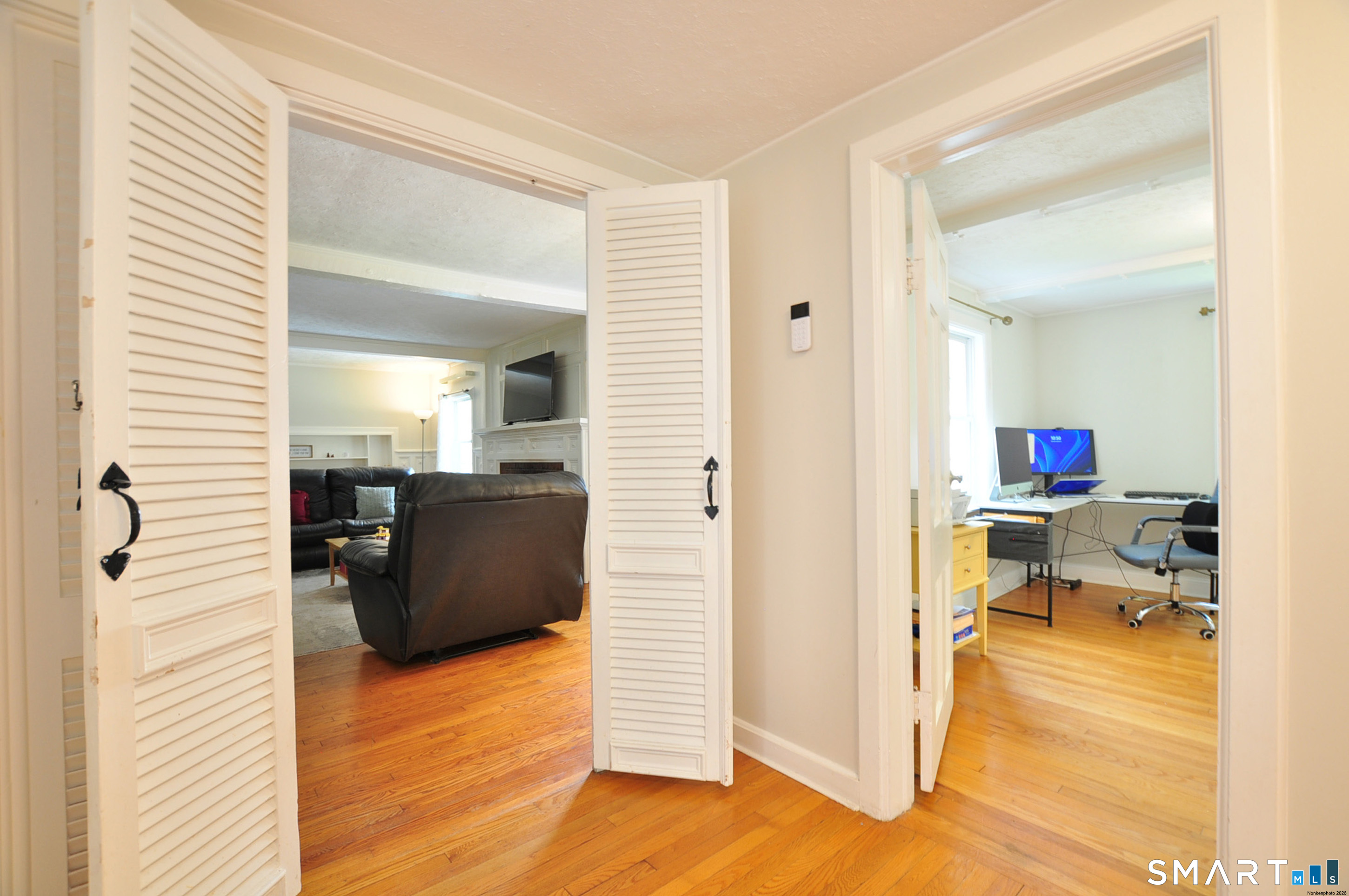 6 Raymond Road Avon CT 06001