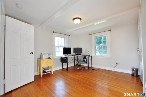 6 Raymond Road Avon CT 06001
