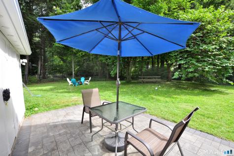 6 Raymond Road Avon CT 06001