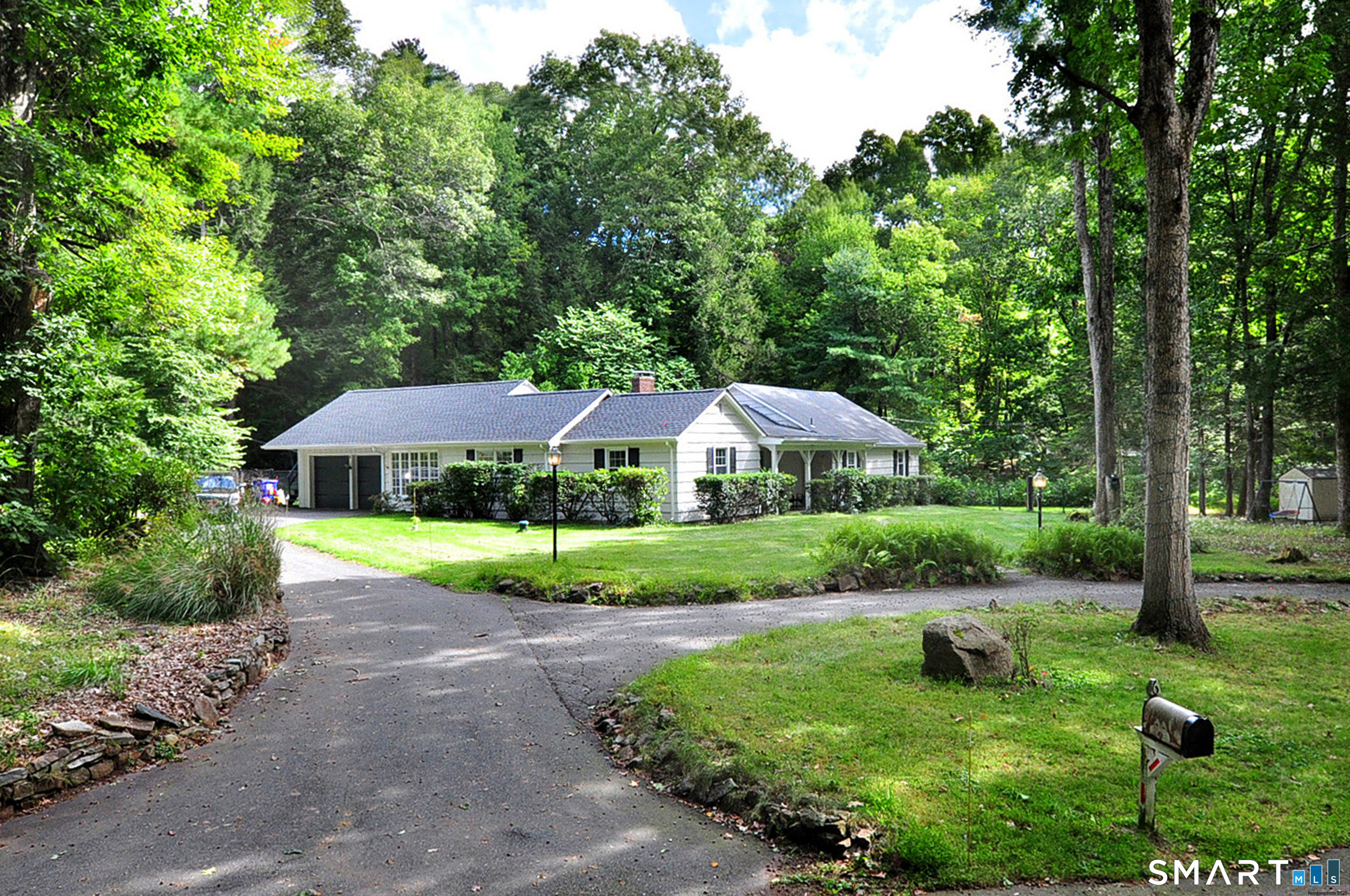 6 Raymond Road Avon CT 06001
