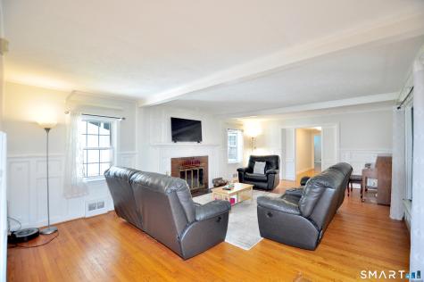 6 Raymond Road Avon CT 06001