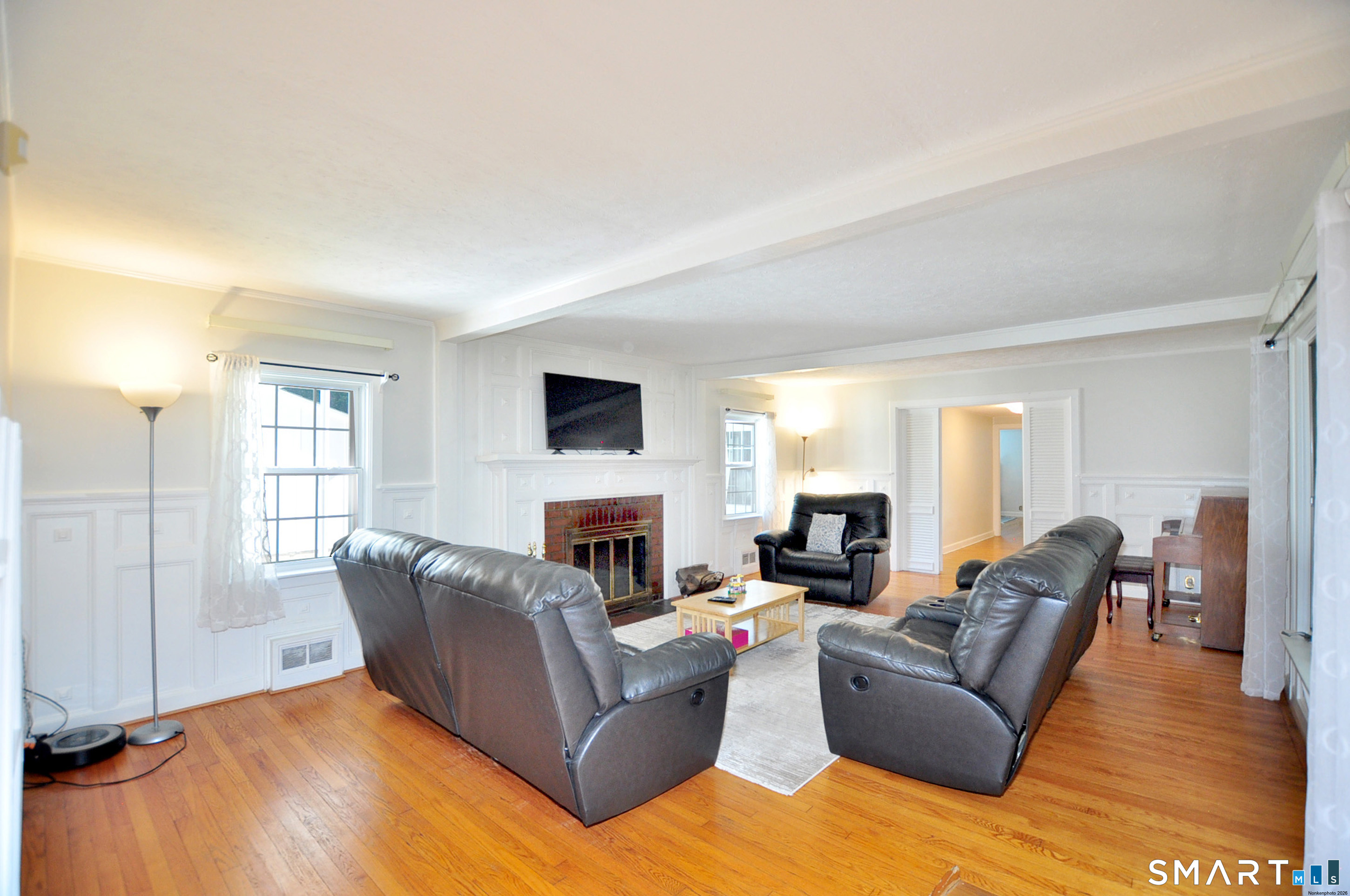 6 Raymond Road Avon CT 06001