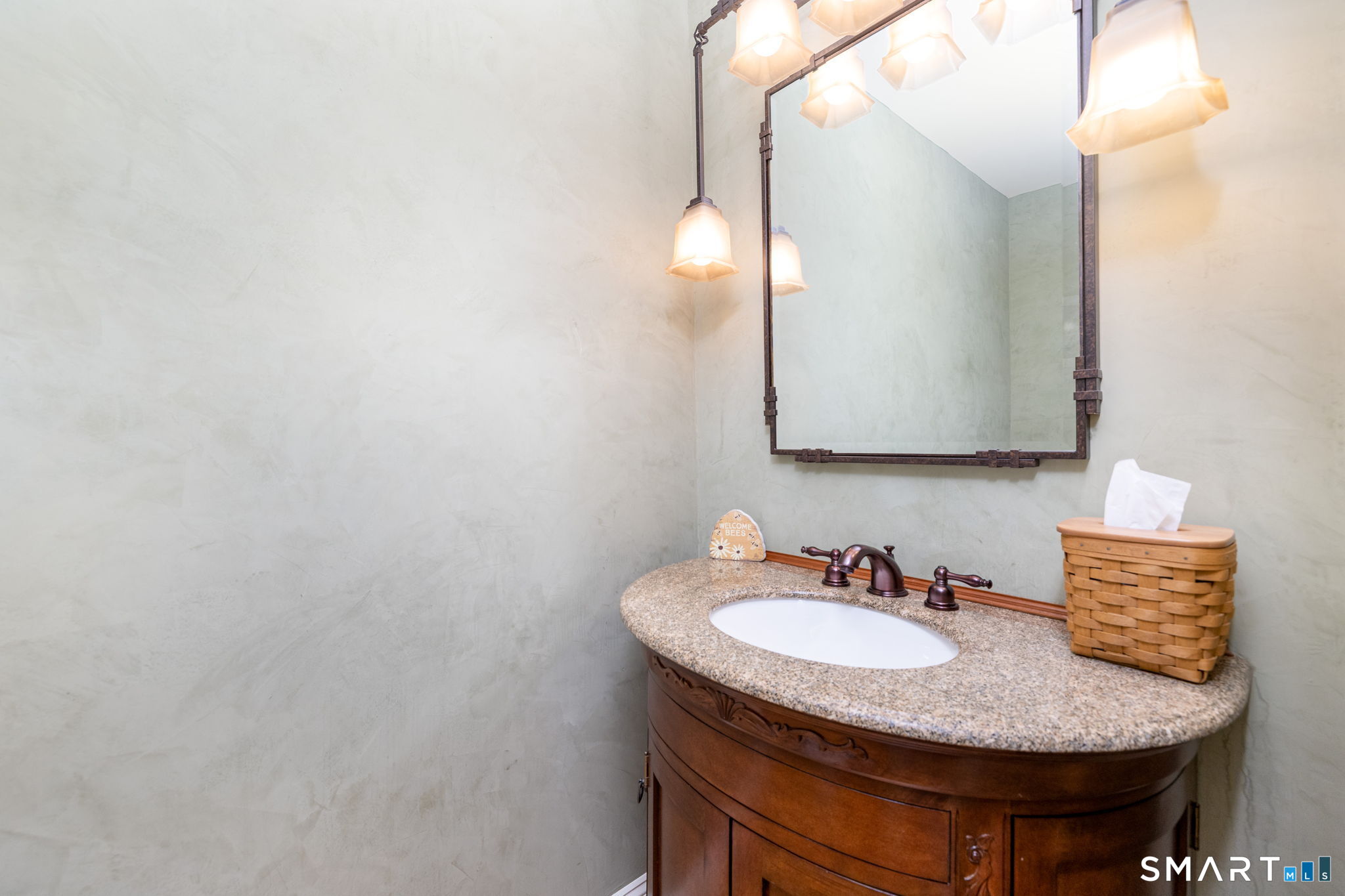 56 Larkspur Lane Bristol CT 06010